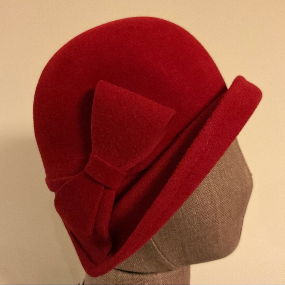 19s century style ladies wool hat/capote